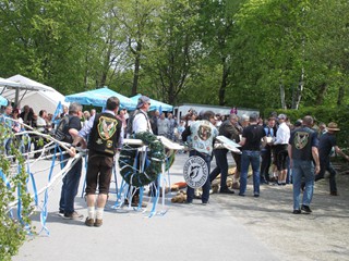 Maibaumauftellen-2017_123