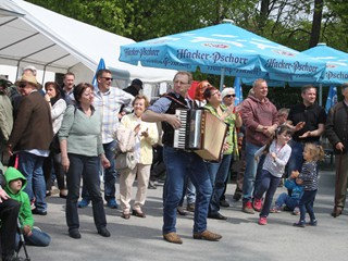Maibaumauftellen-2017_138